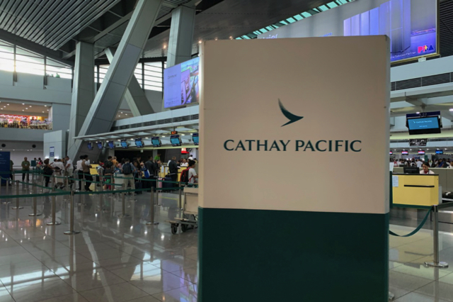 Từ Việt Nam, hành khách có thể mua vé máy bay Cathay Pacific từ TPHCM, Hà Nội, Đà Nẵng