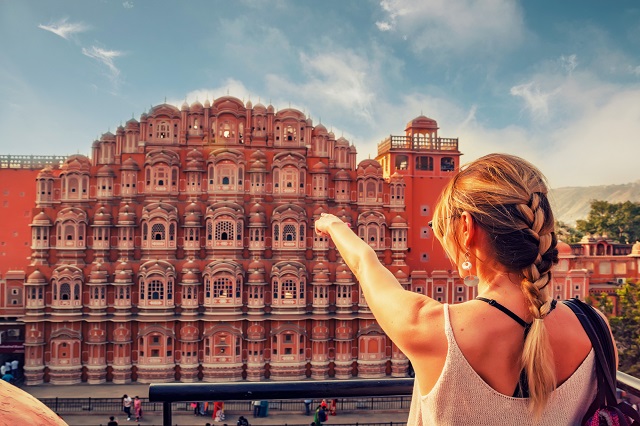 Ấn Độ có nhiều công trình nổi bật và các điểm du lịch nổi tiếng để bạn khám phá